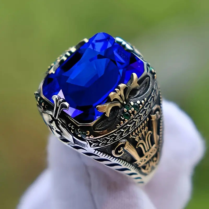 Zilveren ring met grote blauwe edelsteen