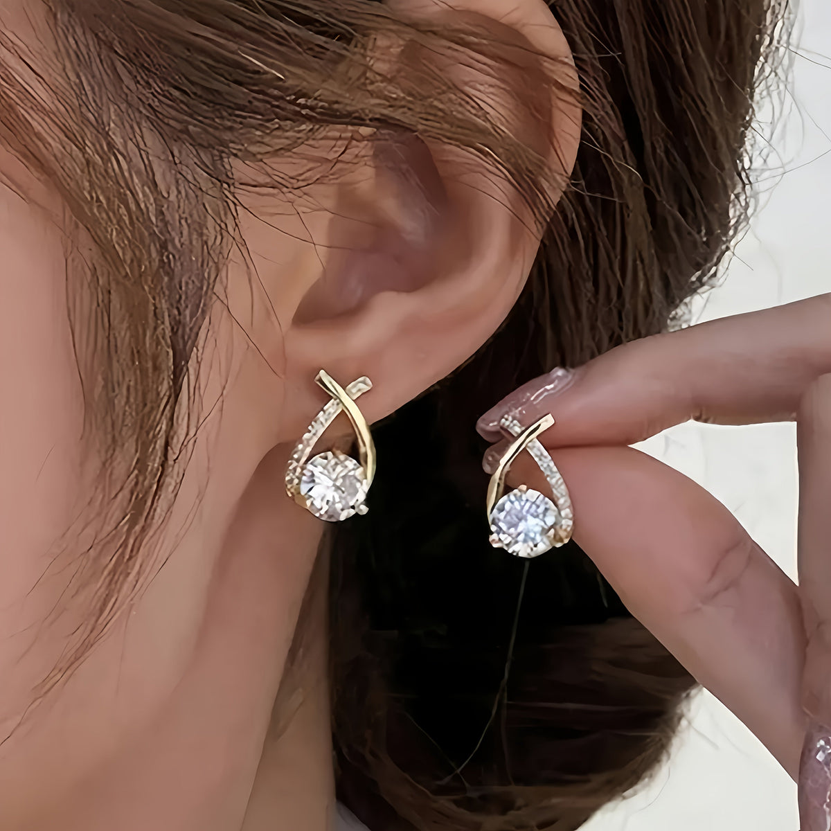 Gouden oorbellen met zirkonia en kristal