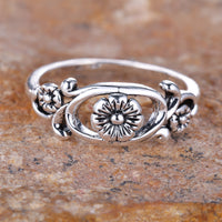Zilveren vintage ring met bloemmotief