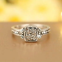 Zilveren vintage ring met bloemmotief