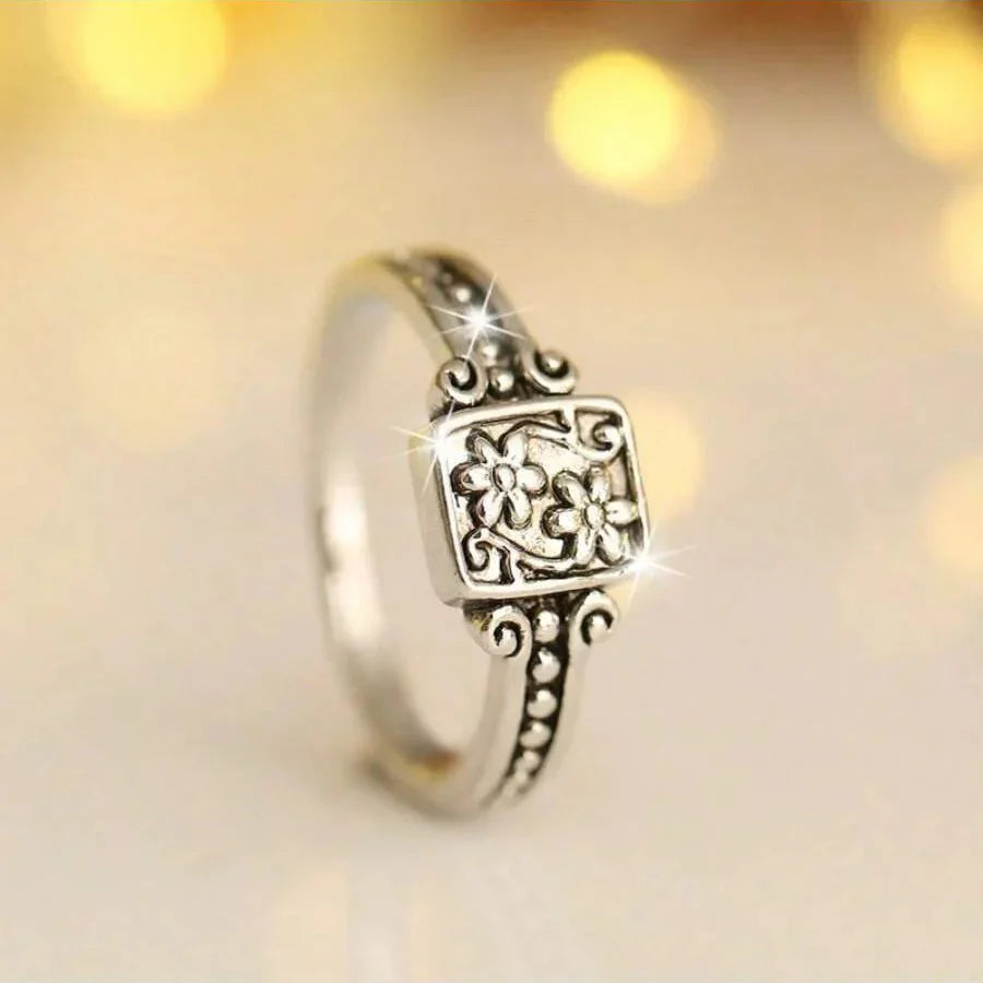Zilveren vintage ring met bloemmotief