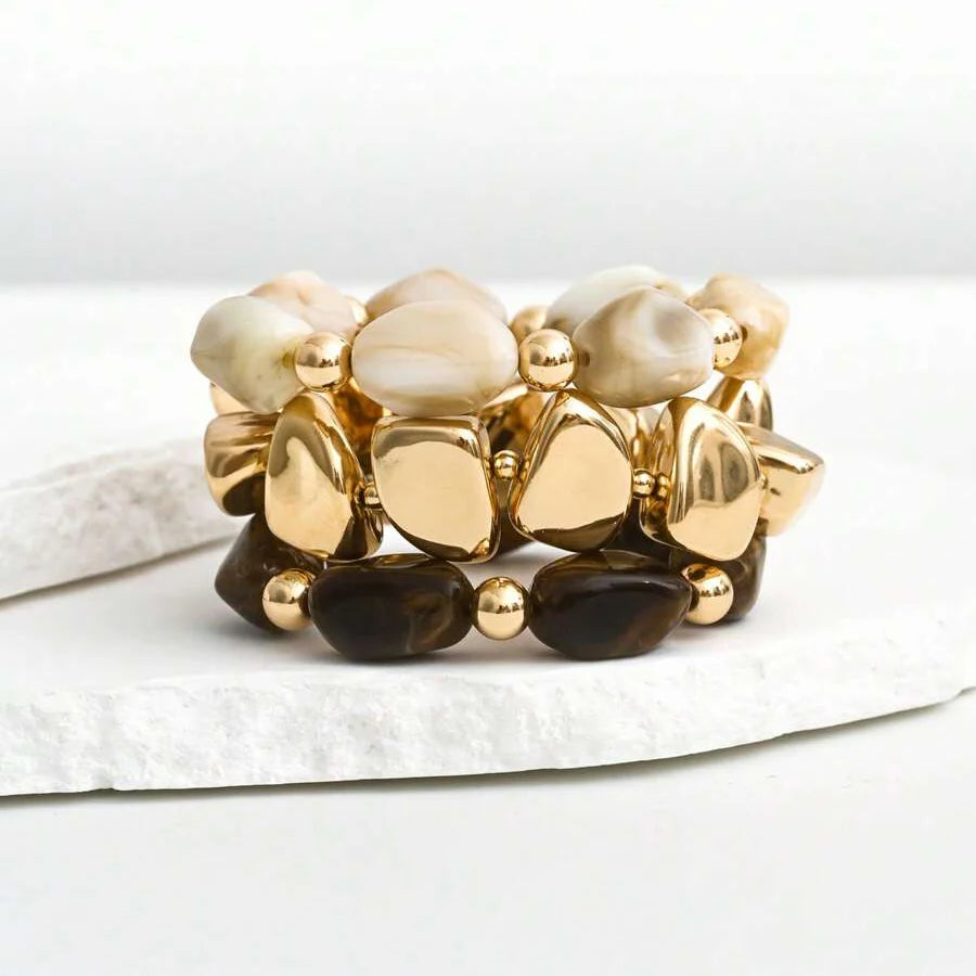 Gouden armband met onregelmatige natuursteen kralen