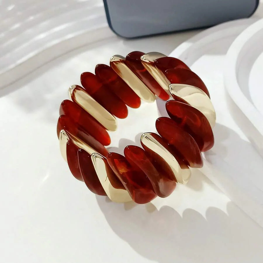 Gouden armband met onregelmatige natuursteen kralen