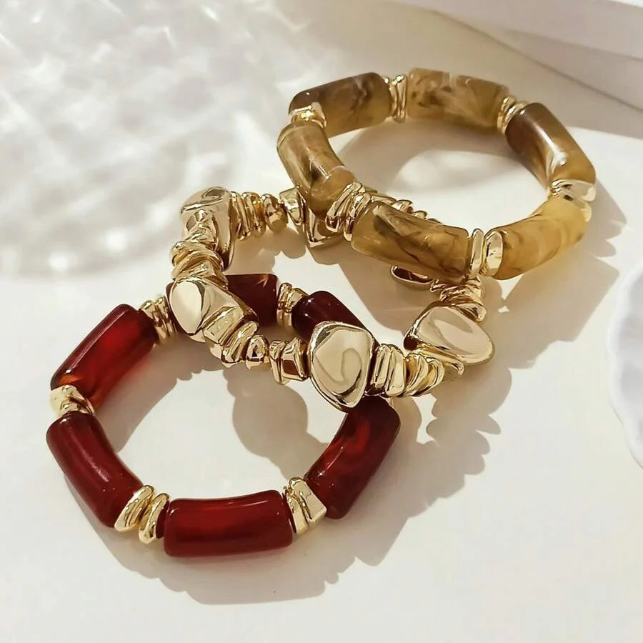 Gouden armband met onregelmatige natuursteen kralen