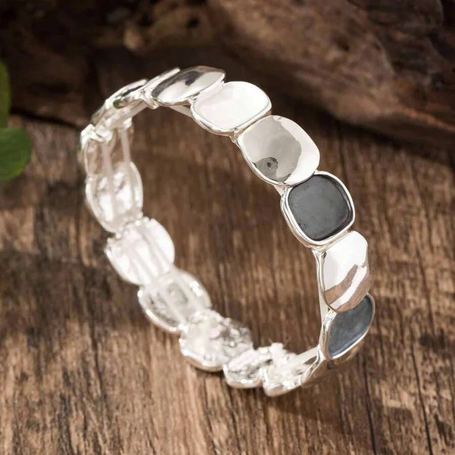 Gouden armband met onregelmatige glanzende schakels
