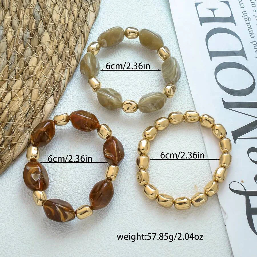 Gouden armband met onregelmatige natuursteen kralen