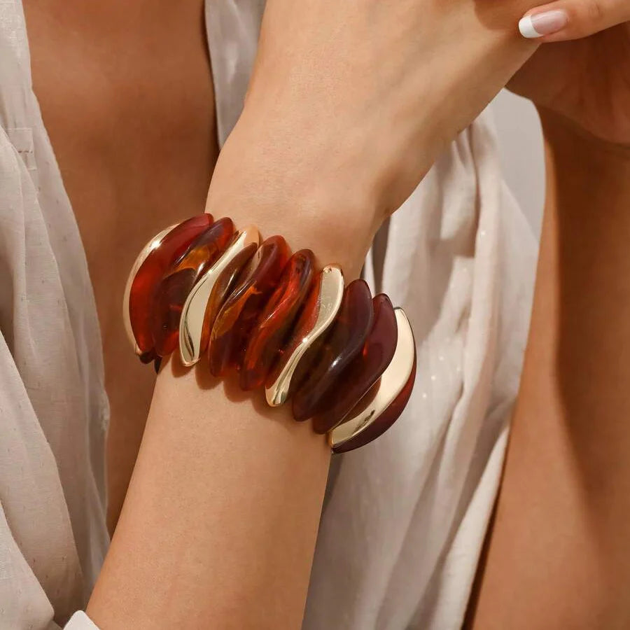 Gouden armband met onregelmatige natuursteen kralen