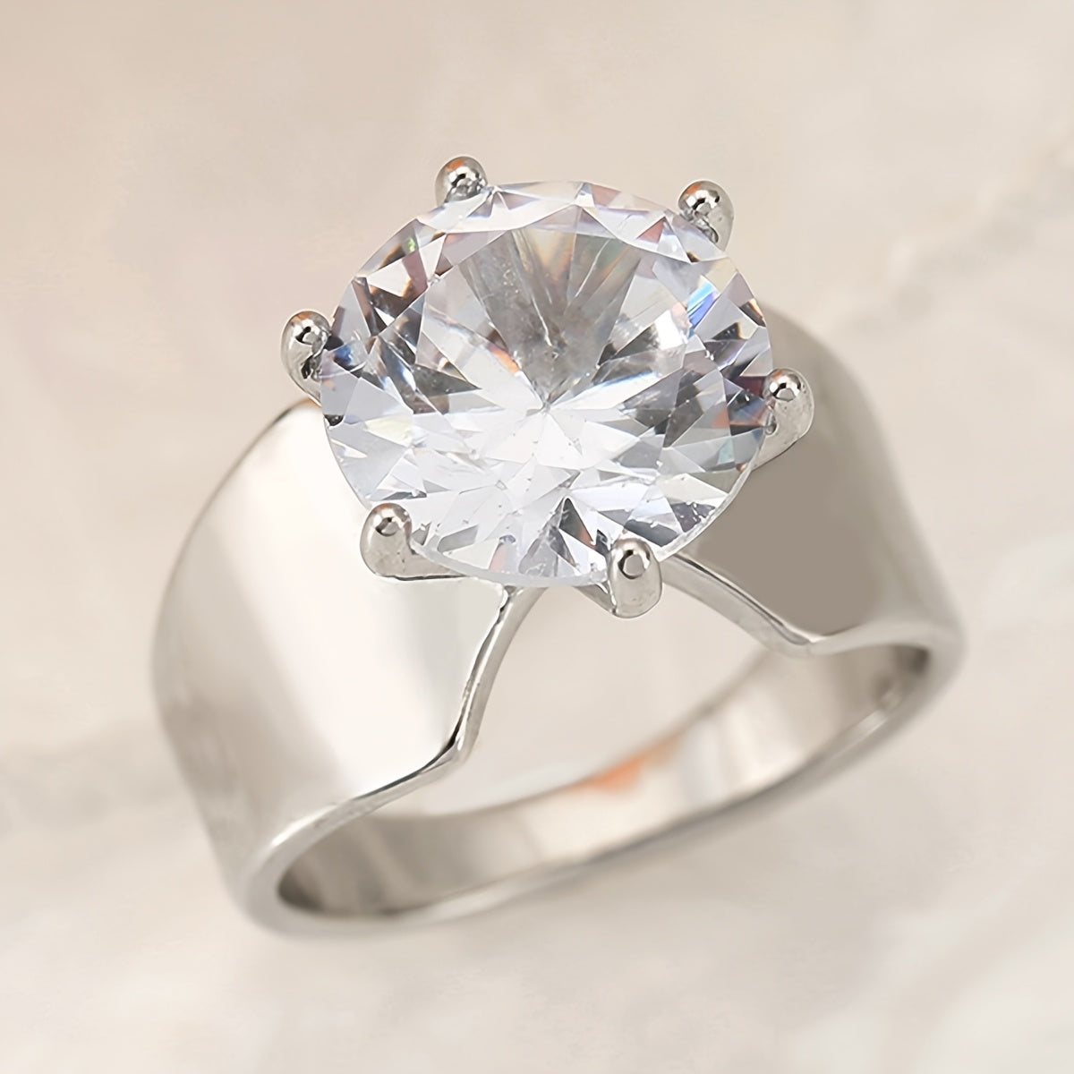 Zilveren ring met bloemen en blad in laagjes
