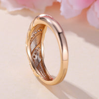 Roségouden gedraaide ring met zirkonia
