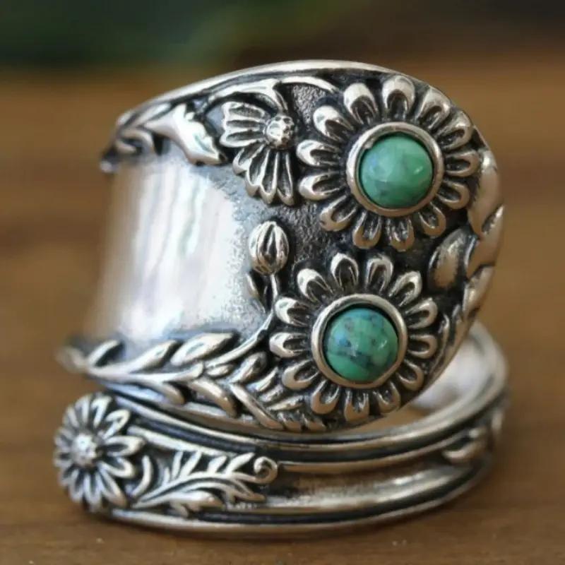 Zilveren vintage lepelring met turquoise zonnebloemen