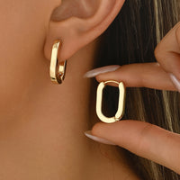 Gouden minimalistische ovale oorbellen
