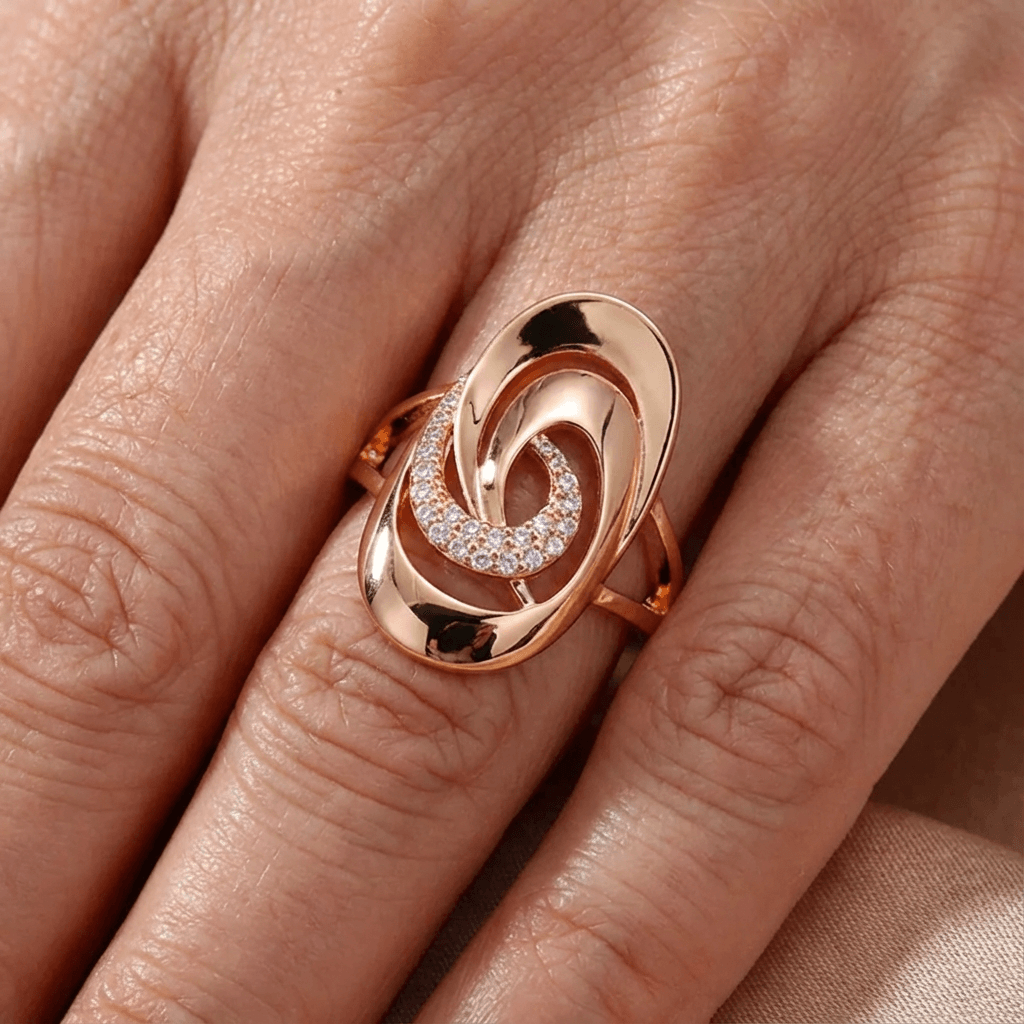 Roségouden ring met zirkonia spiraalmotief