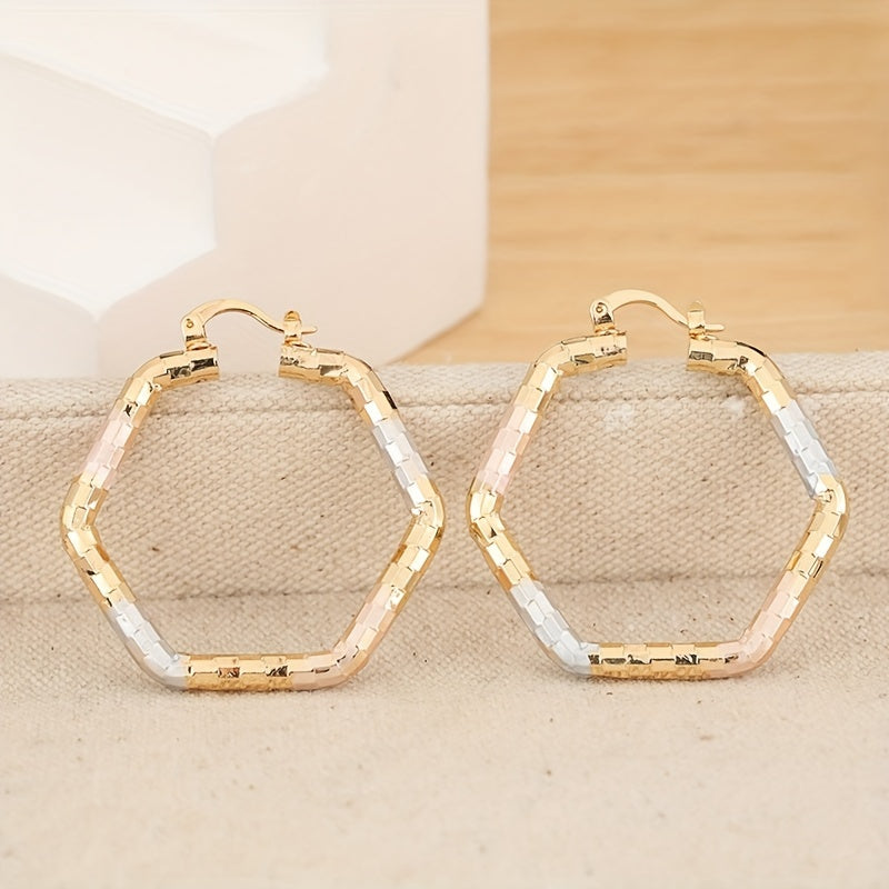 Driekleurige gouden creolen met diamantgeslepen patroon