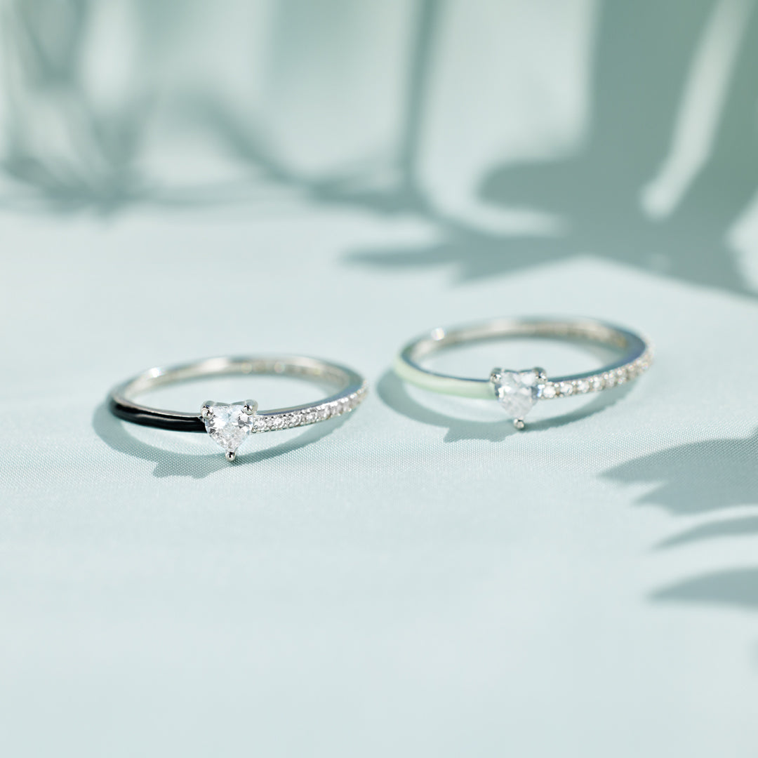 Zilveren solitaire ring met hartvormige steen