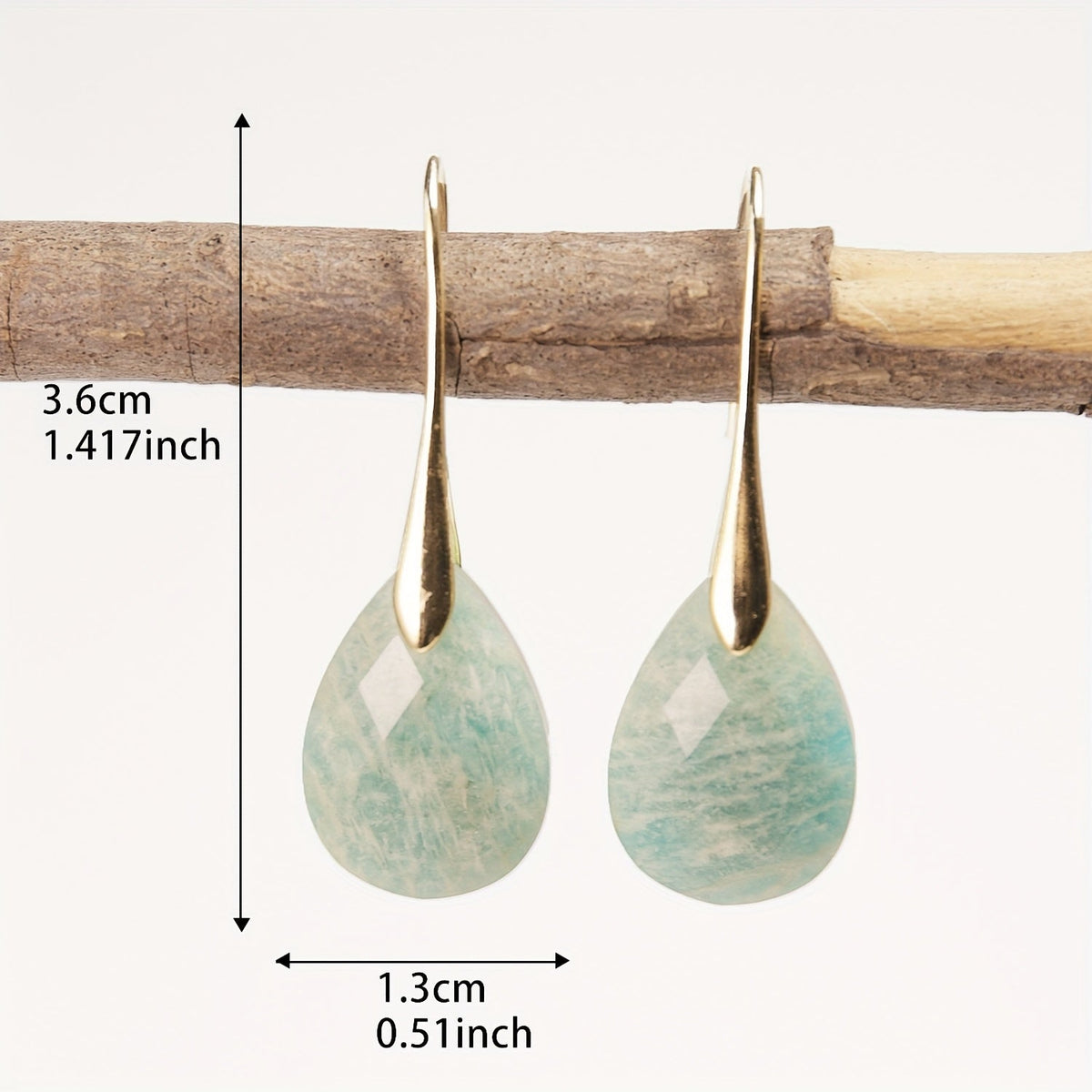 Gouden oorbellen met levendige multicolor natuursteen druppel