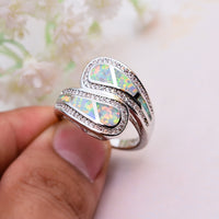 Zilveren ring met witte opaal en zirkonia