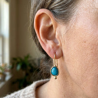 Bohemian oorbellen met blauwe natuursteen hanger