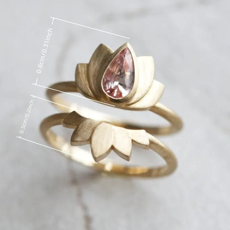 Gouden lotus ringenset met roze edelsteen