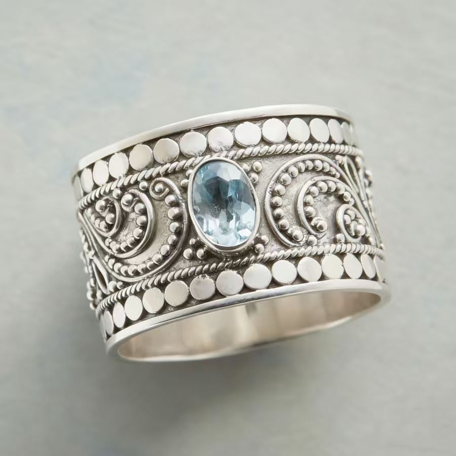 Zilveren bohemian brede ring met blauwe edelsteen