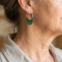 Zilveren oorbellen met turquoise halvemaan