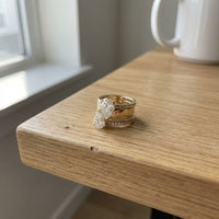 Gouden ringenset met twee peervormige zirkonia