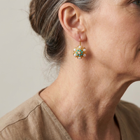 Gouden vintage oorbellen met parel en turquoise bloem