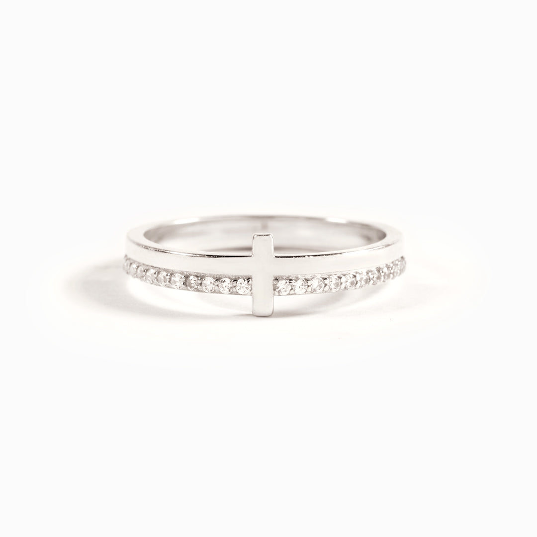 Gouden kruisring met zirkonia pavé