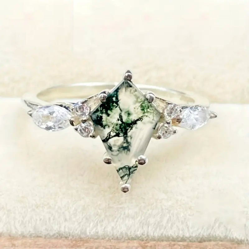 Zilveren ring met mosagaat ruit en zirkonia