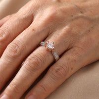 Tweekleurige zilveren en roségouden ring met zirkonia