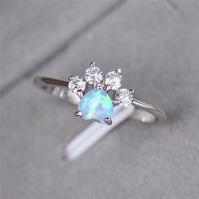 Zilveren ring met blauwe opaal en zirkonia