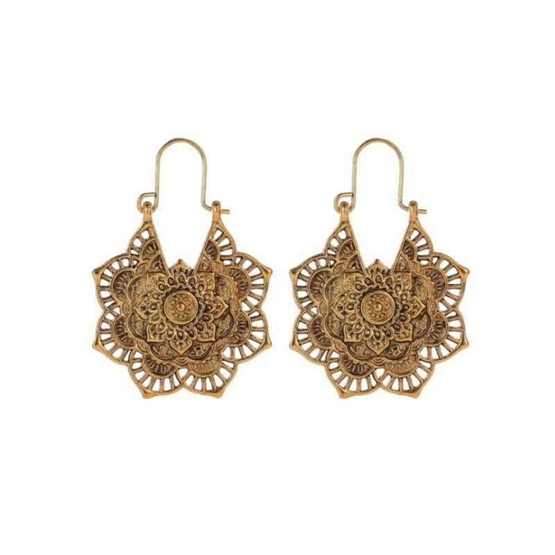 Gouden bohemian mandala bloemenoorbellen
