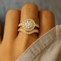 Gouden ringenset met halo kristal en pavé band