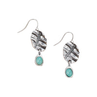 Zilveren botanische oorbellen met turquoise druppel