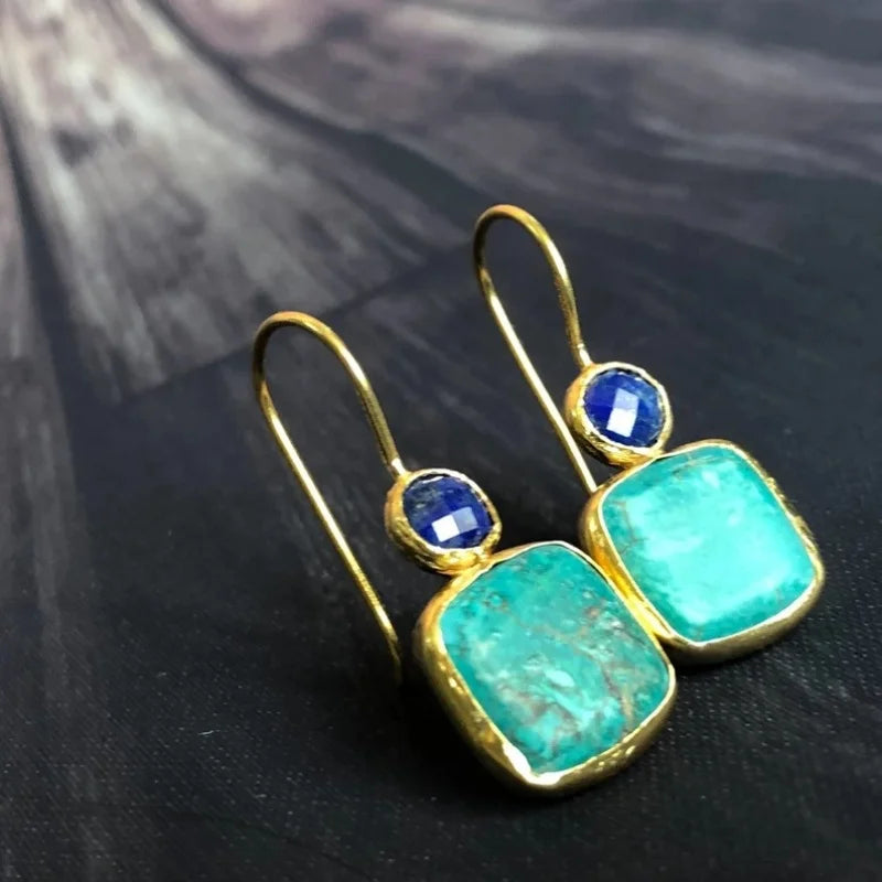 Gouden oorbellen met turquoise en lapis lazuli