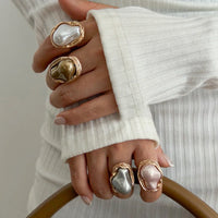 Gouden ringenset met barokparels