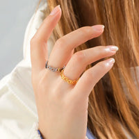 Zilveren ring met hondenpootjes