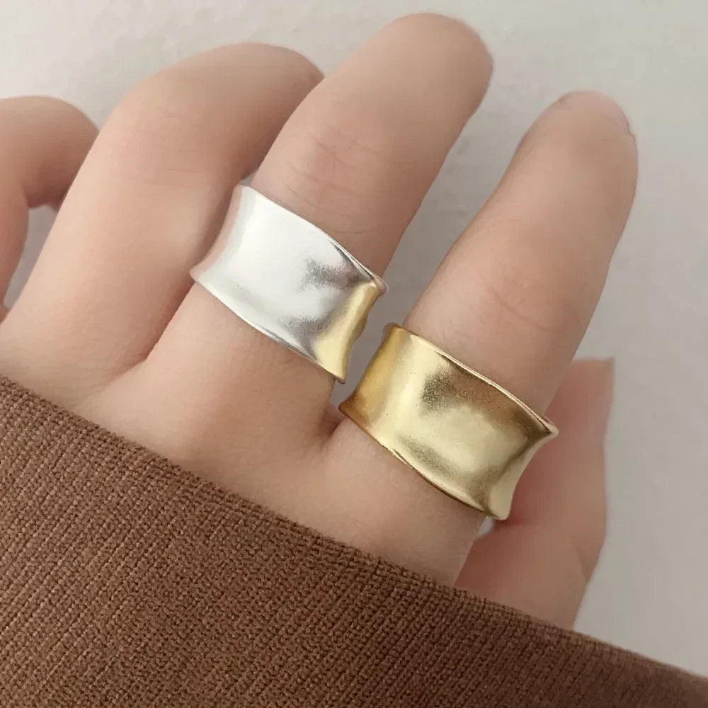 Zilveren brede verstelbare ring met golvend ontwerp