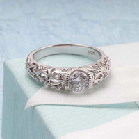 Zilveren vintage filigraan ring met zirkonia