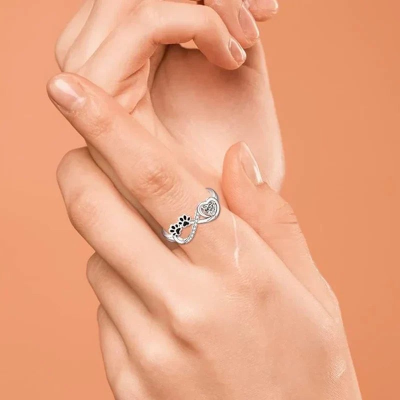Zilveren ring met pootjes en hart Always in my heart