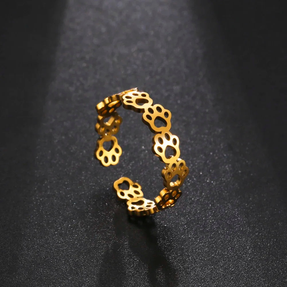 Zilveren ring met hondenpootjes
