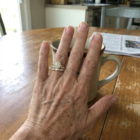 Vintage gouden solitairring met zirkonia