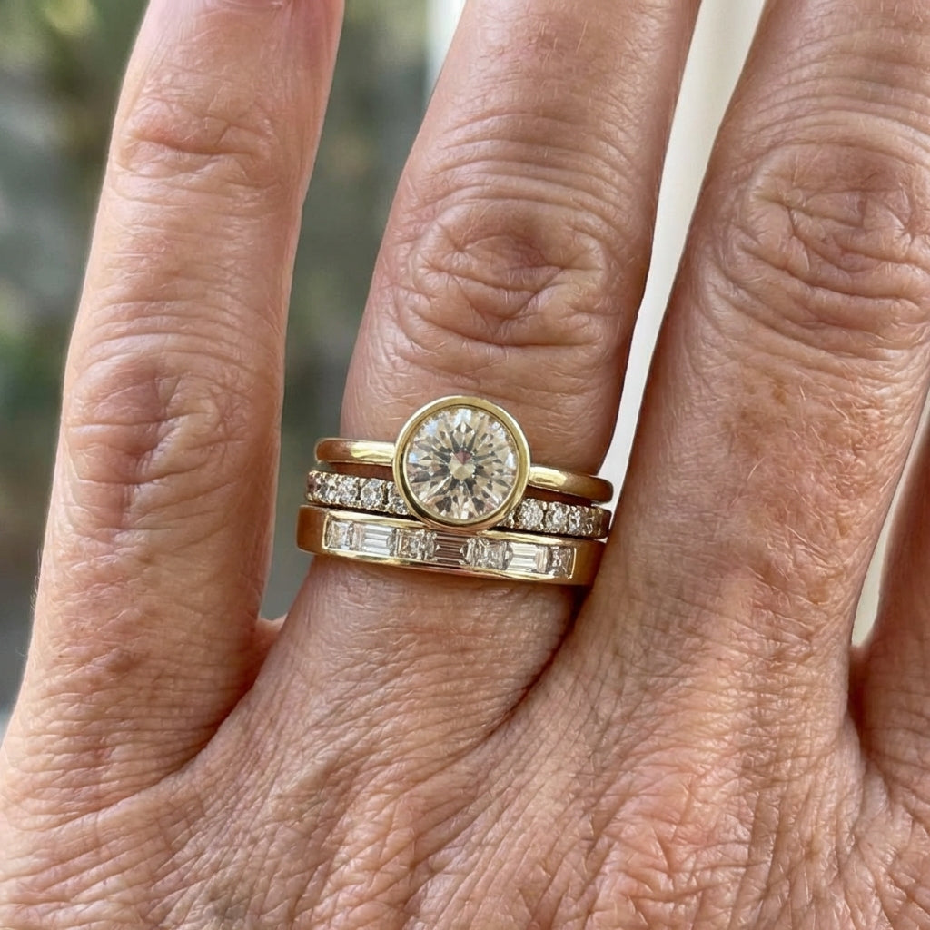 Gouden ringenset met solitair en baguette zirkonia