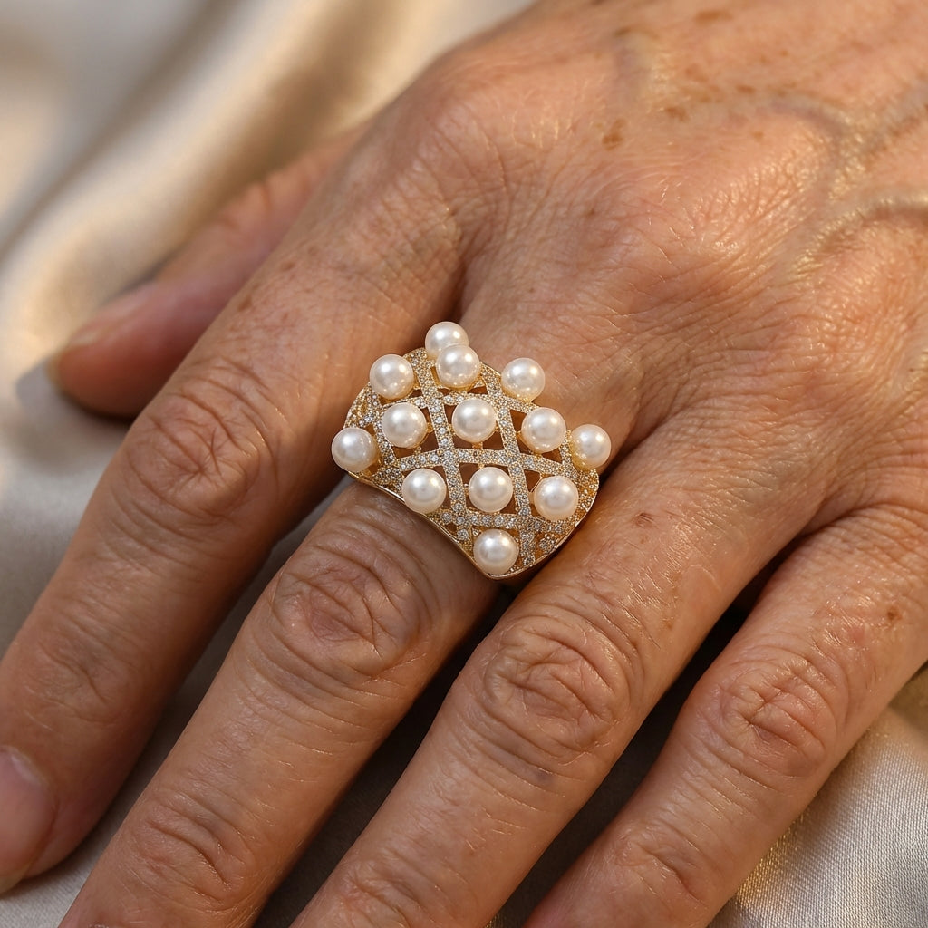 Gouden ring met parels en zirkonia