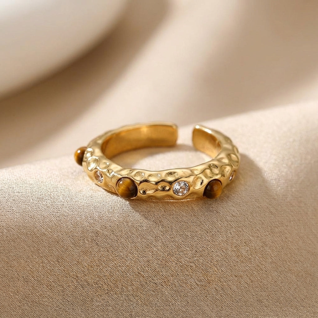 Gouden ring met tijgeroog en zirkonia