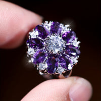 Zilveren ring met paarse en witte zirkonia bloem