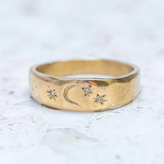 Gouden vintage ring met parels en bladmotief