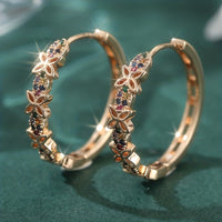 Driekleurige gouden creolen met diamantgeslepen patroon