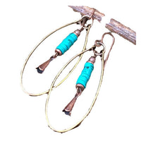 Koperen bohemian hoepel oorbellen met turquoise kralen