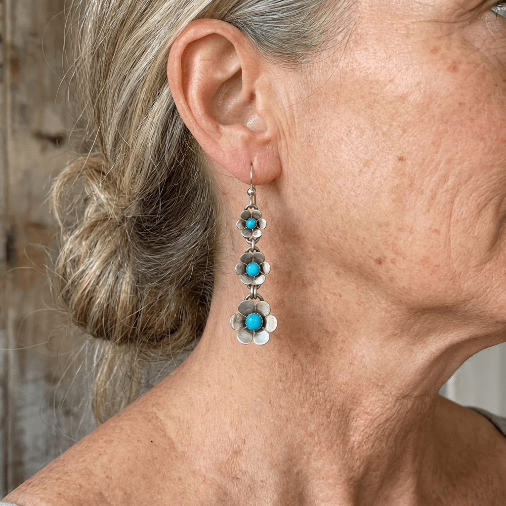 Zilveren bohemian bloemenoorbellen met turquoise