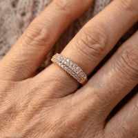 Gouden ring met drie rijen zirkonia